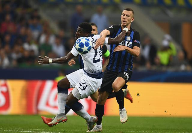 吸引了无数 吸引了无数