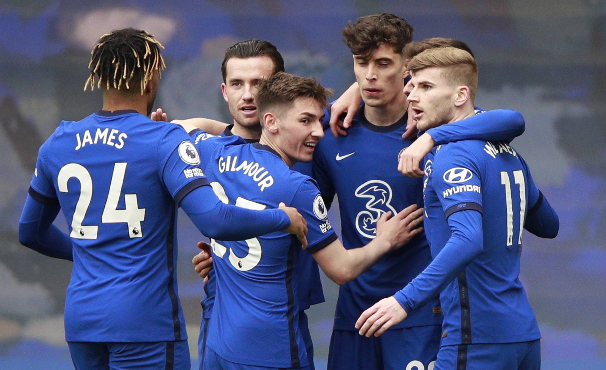 海报设计更 海报设计更