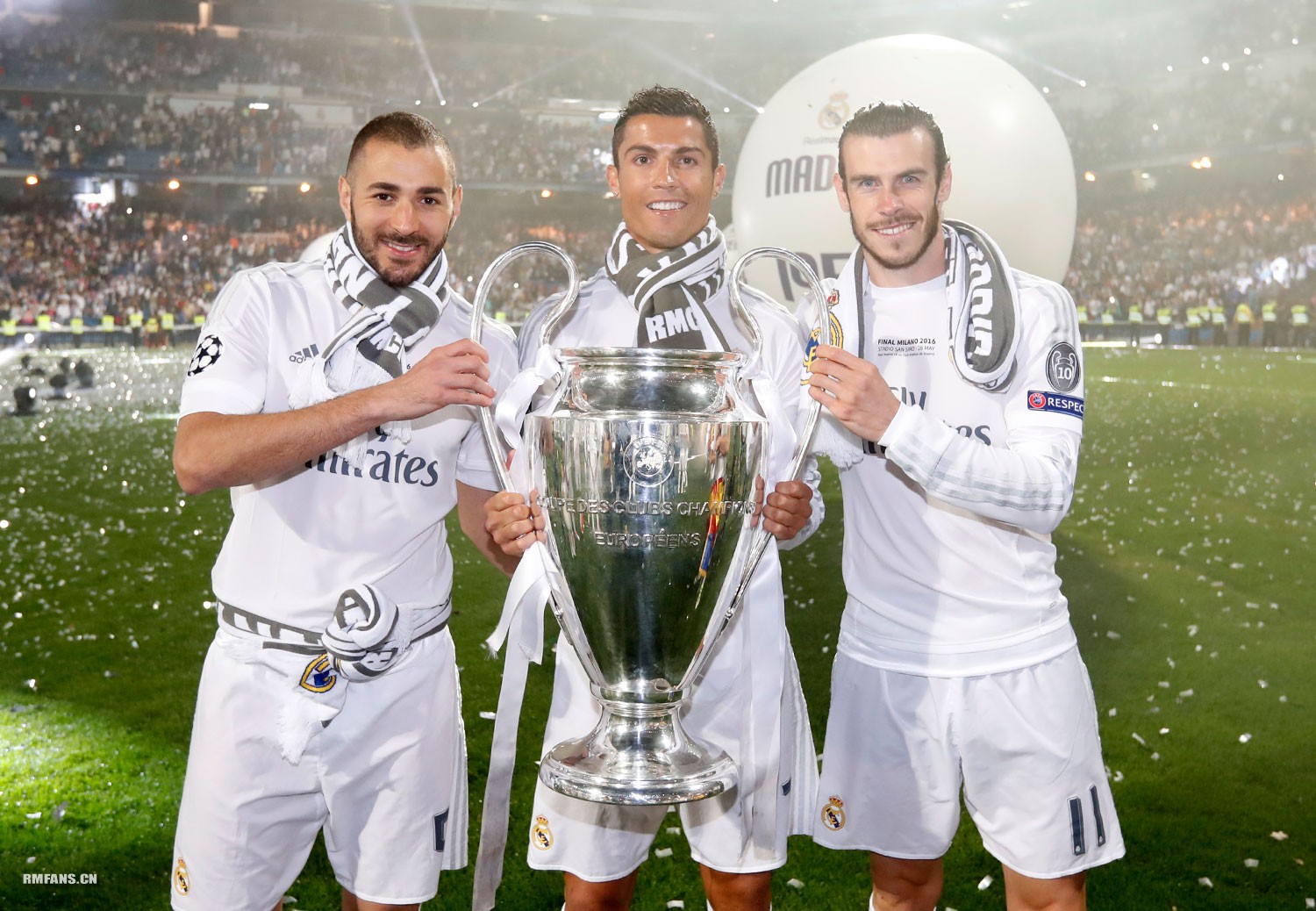 为球迷奉献 为球迷奉献